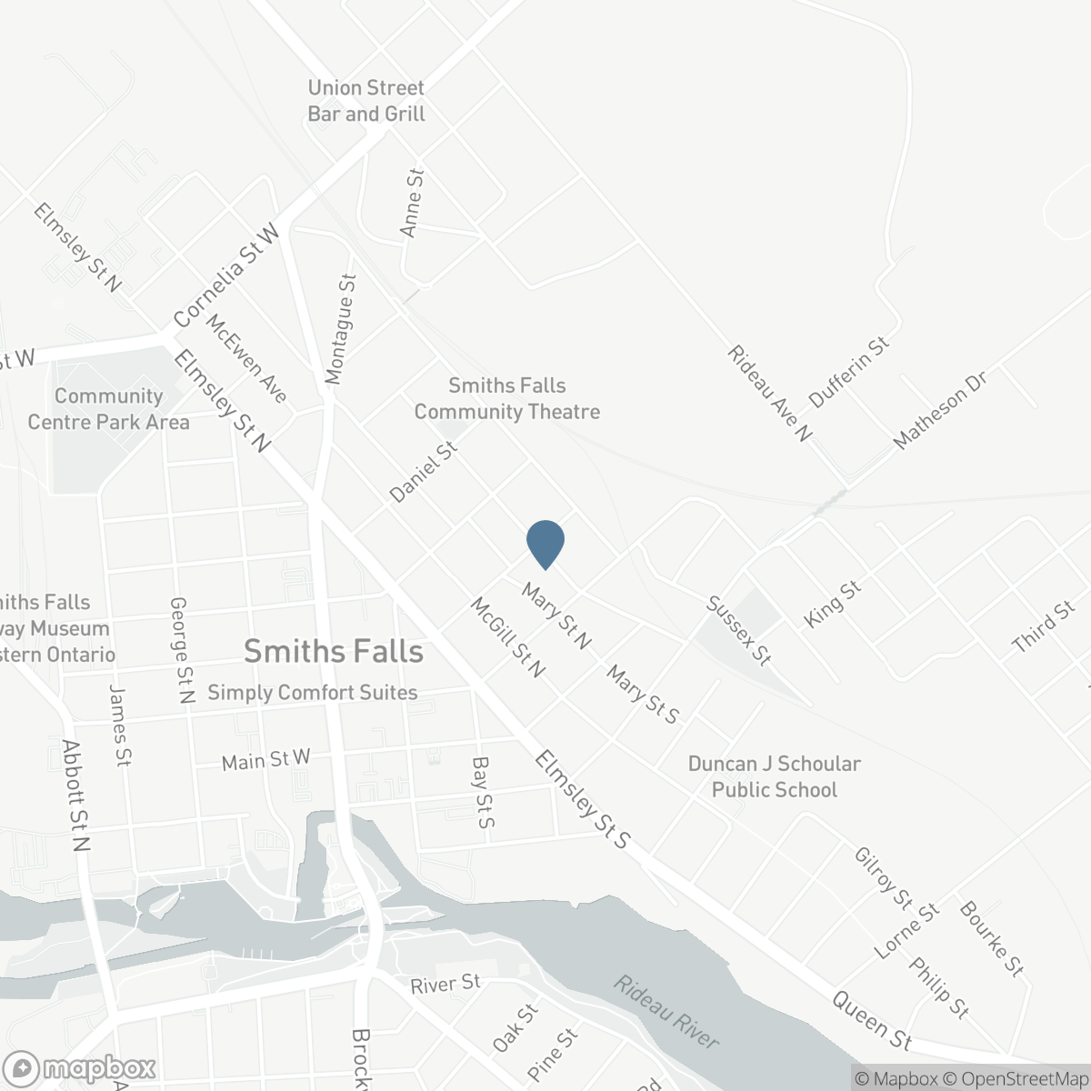 77 RUSSELL STREET E, Smiths Falls, Ontario K7A 1G8